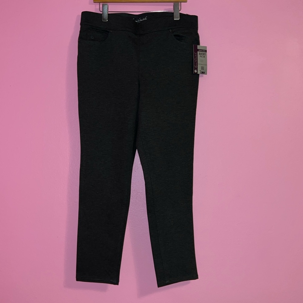 New pull on pant. Size 16. Performance Ponte.